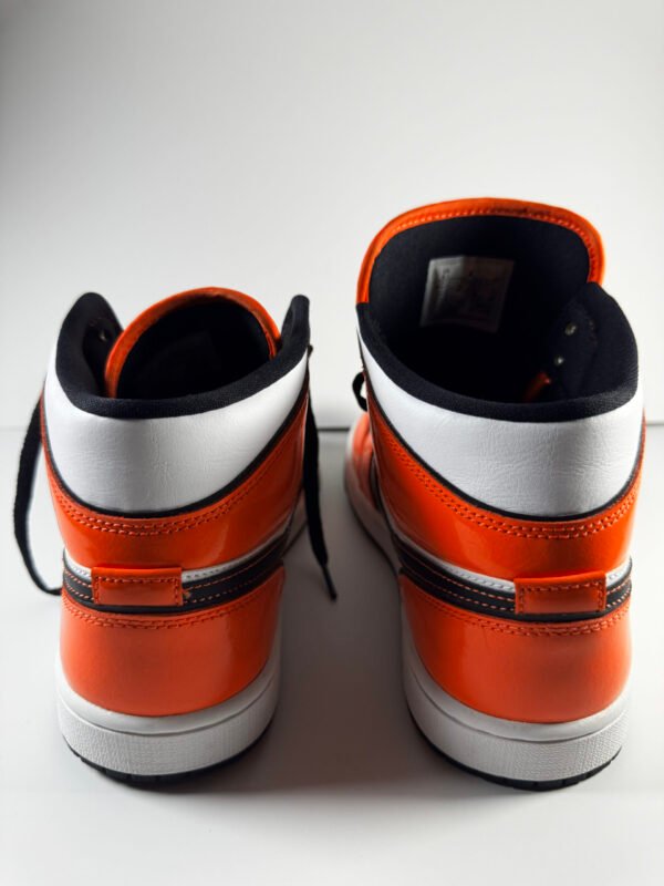 Jordan 1 Zoom Air CMFT Orange Black White Sneakers Men's Size 8.5