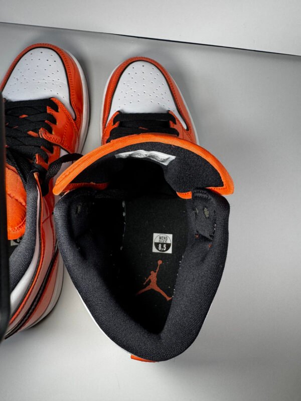 Jordan 1 Zoom Air CMFT Orange Black White Sneakers Men's Size 8.5