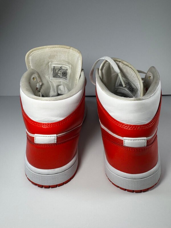 IMG_2937 Nike Air Jordan 1 Mid Gym Red White BQ6472-116 Youth Size 8Y / Women's 9.5