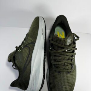 Nike Air Zoom Pegasus 39 Medium Olive Green DH4071-300 Men's Size 8.5