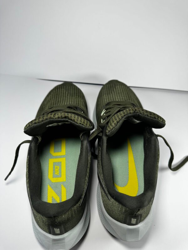 IMG_2944 Nike Air Zoom Pegasus 39 Medium Olive Green DH4071-300 Men's Size 8.5