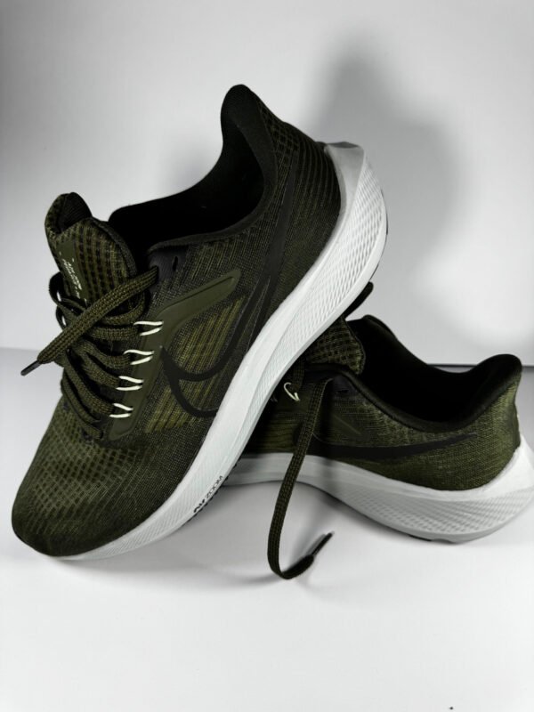 IMG_2946 Nike Air Zoom Pegasus 39 Medium Olive Green DH4071-300 Men's Size 8.5