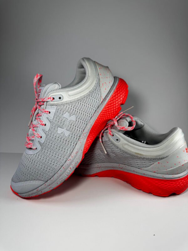 Under Armour Charged Escape 3 Gray Red Running Shoes 3021966-106 Women's Size 8